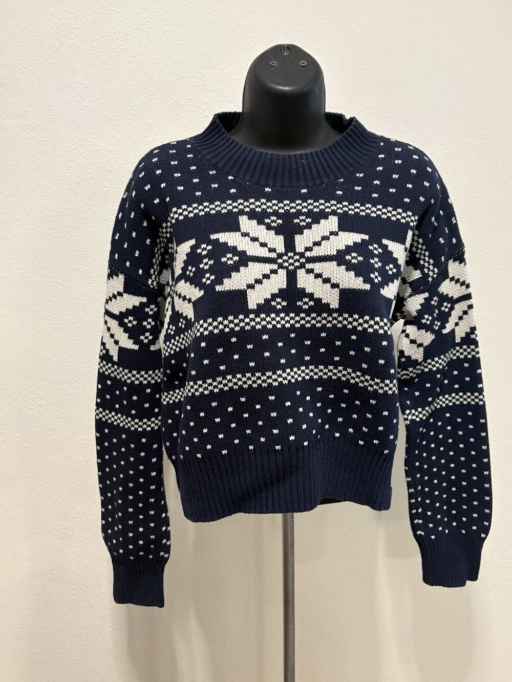 Gap Winter Navy Blue knit Sweater Women Large 18 20 Pullover Snowflake